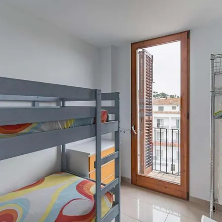 En El Centro De Con Parking Y Piscina Apartment
