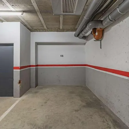 Apartment En El Centro De Con Parking Y Piscina *